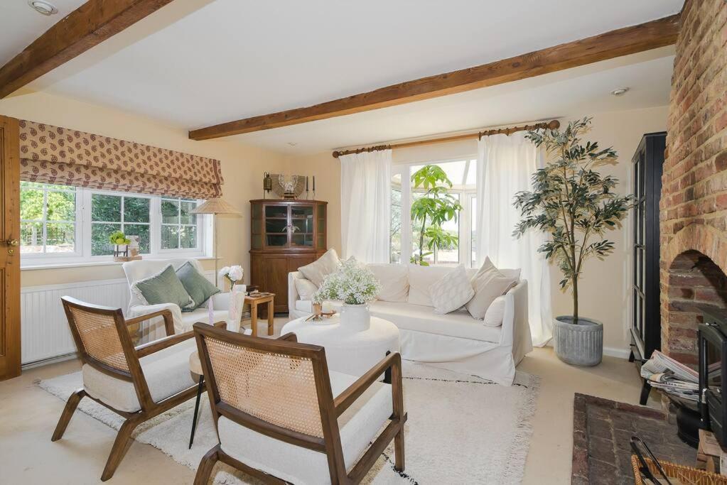 Adorable 2 Bedroom Guest House Hawkhurst Exterior foto
